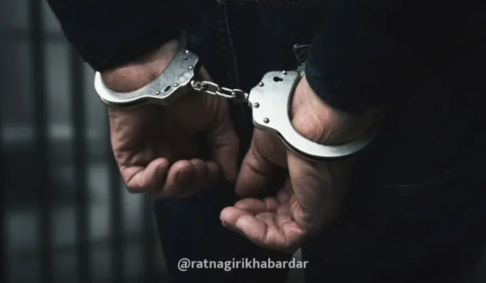 Ratnagiri Ganja Case: उद्यमनगर परिसरात तिघांना गांजासह अटक; रिक्षा, दुचाकीसह ४ लाख २५ हजारांचा मुद्देमाल जप्त Ratnagiri Ganja Case: उद्यमनगर परिसरात तिघांना गांजासह अटक; रिक्षा, दुचाकीसह ४ लाख २५ हजारांचा मुद्देमाल जप्त
