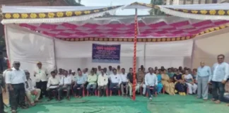 Ratnagiri Judicial Employees Agitation: 'समान काम समान वेतन' मागणीसाठी रत्नागिरीत सेवानिवृत्त न्यायालयीन कर्मचाऱ्यांचे धरणे आंदोलन