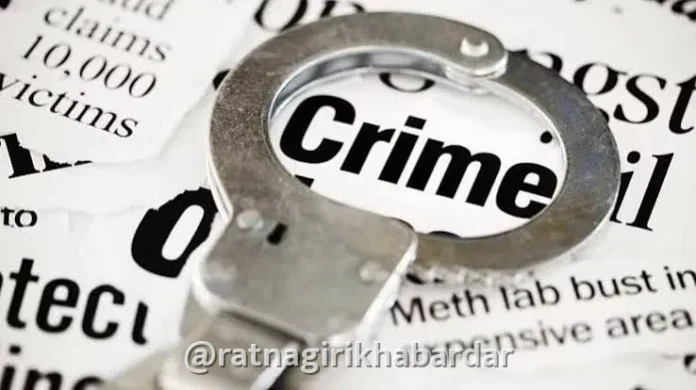 Ratnagiri Suspicious Person Arrest: रत्नागिरीत शिवाजी स्टेडियमच्या मागील प्रवेशद्वाराजवळ संशयित ताब्यात; पोलिसांकडून गुन्हा दाखल Ratnagiri Suspicious Person Arrest: रत्नागिरीत शिवाजी स्टेडियमच्या मागील प्रवेशद्वाराजवळ संशयित ताब्यात; पोलिसांकडून गुन्हा दाखल