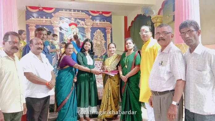 Ratnagiri Women Honour: रत्नागिरीत शिवसेना उद्धव बाळासाहेब ठाकरे पक्षाच्या वतीने शिक्षकेतर महिलांचा विशेष सत्कार सोहळा संपन्न Ratnagiri Women Honour: रत्नागिरीत शिवसेना उद्धव बाळासाहेब ठाकरे पक्षाच्या वतीने शिक्षकेतर महिलांचा विशेष सत्कार सोहळा संपन्न