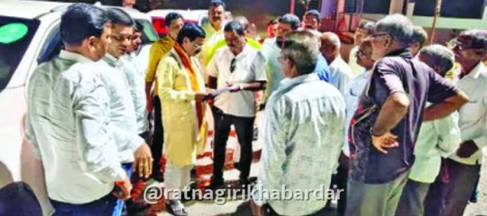 Safyeast Retired Workers Gratuity: 'साफयिस्ट'च्या निवृत्त कामगारांचा ग्रॅच्युइटी प्रश्न मार्गी लावणार: शिवसेना नेते विनायक राऊत यांचे आश्वासन Safyeast Retired Workers Gratuity: 'साफयिस्ट'च्या निवृत्त कामगारांचा ग्रॅच्युइटी प्रश्न मार्गी लावणार: शिवसेना नेते विनायक राऊत यांचे आश्वासन