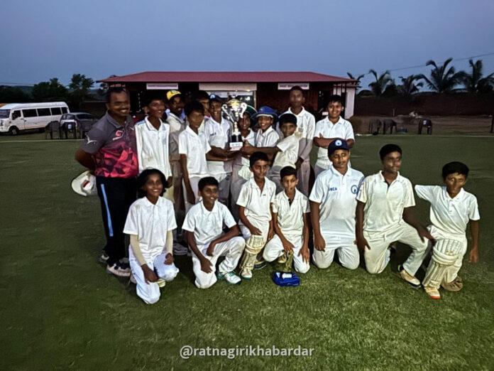 Sosa Under 13 Rising Cricket Tournament: अंतिम षटकांत धुवाधार पाठलाग; एसव्हीएम क्रिकेट संघाचा एम्स क्रिकेट अकादमीवर ८ गडी राखून शानदार विजय